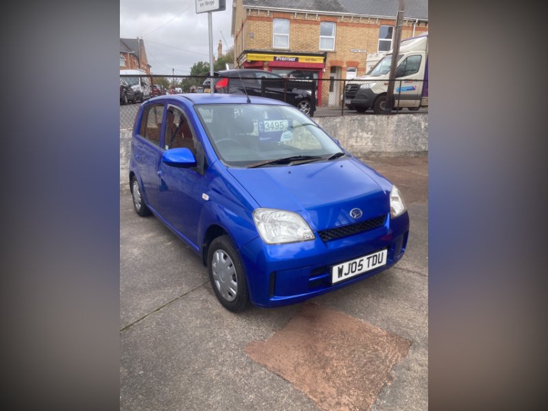 Blue Daihatsu Charade 1.0 EL Hatchback 3dr Petrol Automatic 140 g/km 57 bhp