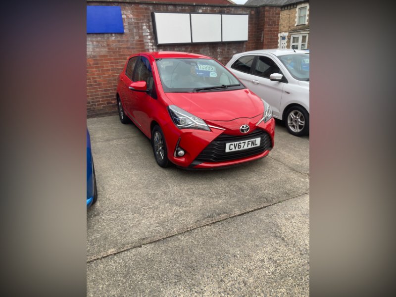 Red Toyota Yaris 1.5 VVT-i Icon Hatchback 5dr Petrol CVT Euro 6 111 ps